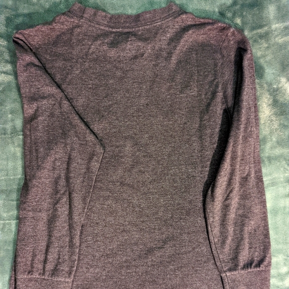 Like new Boys size Small Long sleeve shirt with Batman symbol Old Navy - Picture 2 of 3